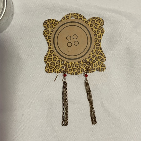 Dangling Earrings - Picture 1 of 1